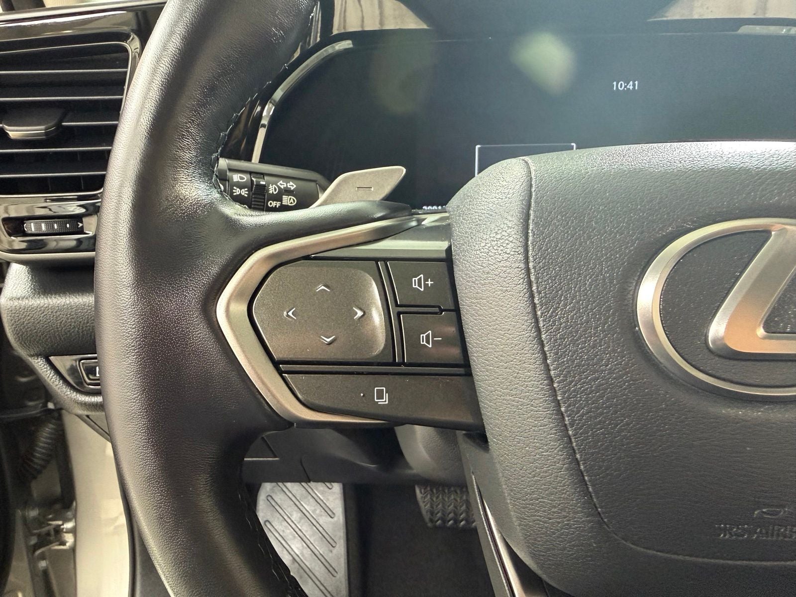 2023 Lexus NX 450h+ Luxury