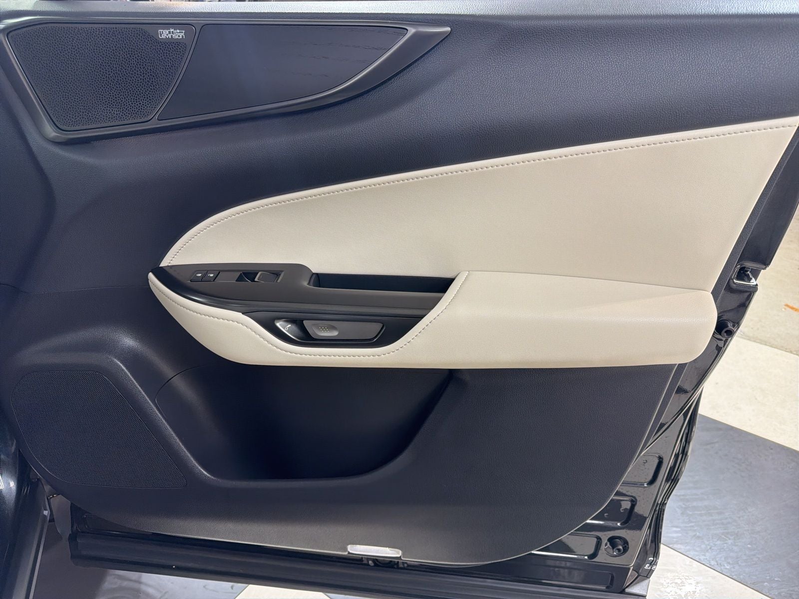 2025 Lexus NX 450h+ Luxury