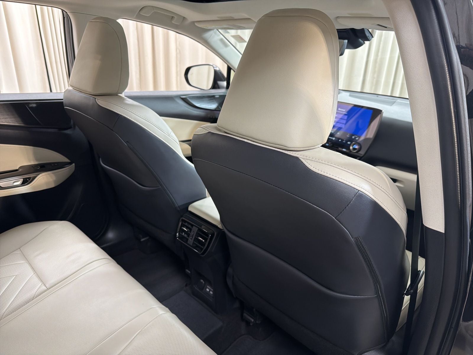 2025 Lexus NX 450h+ Luxury