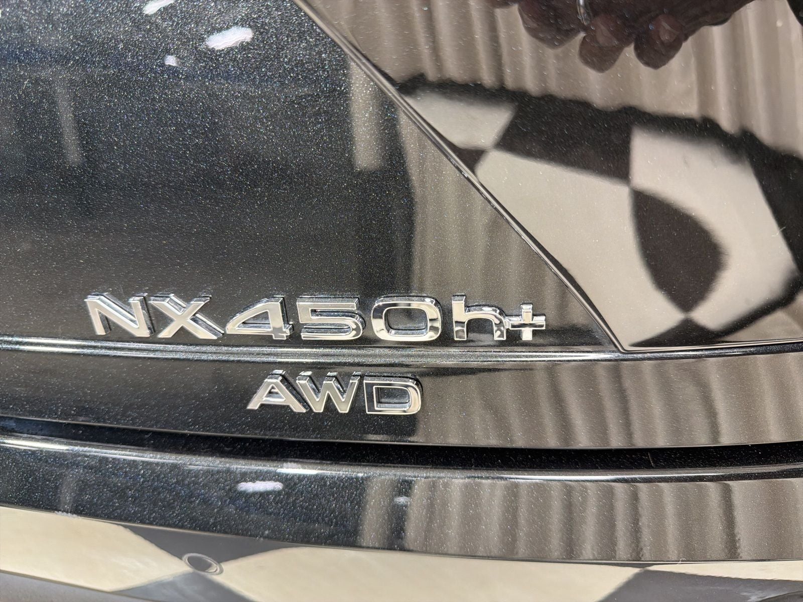 2025 Lexus NX 450h+ Luxury