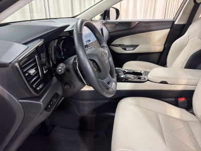 2025 Lexus NX 450h+ Luxury