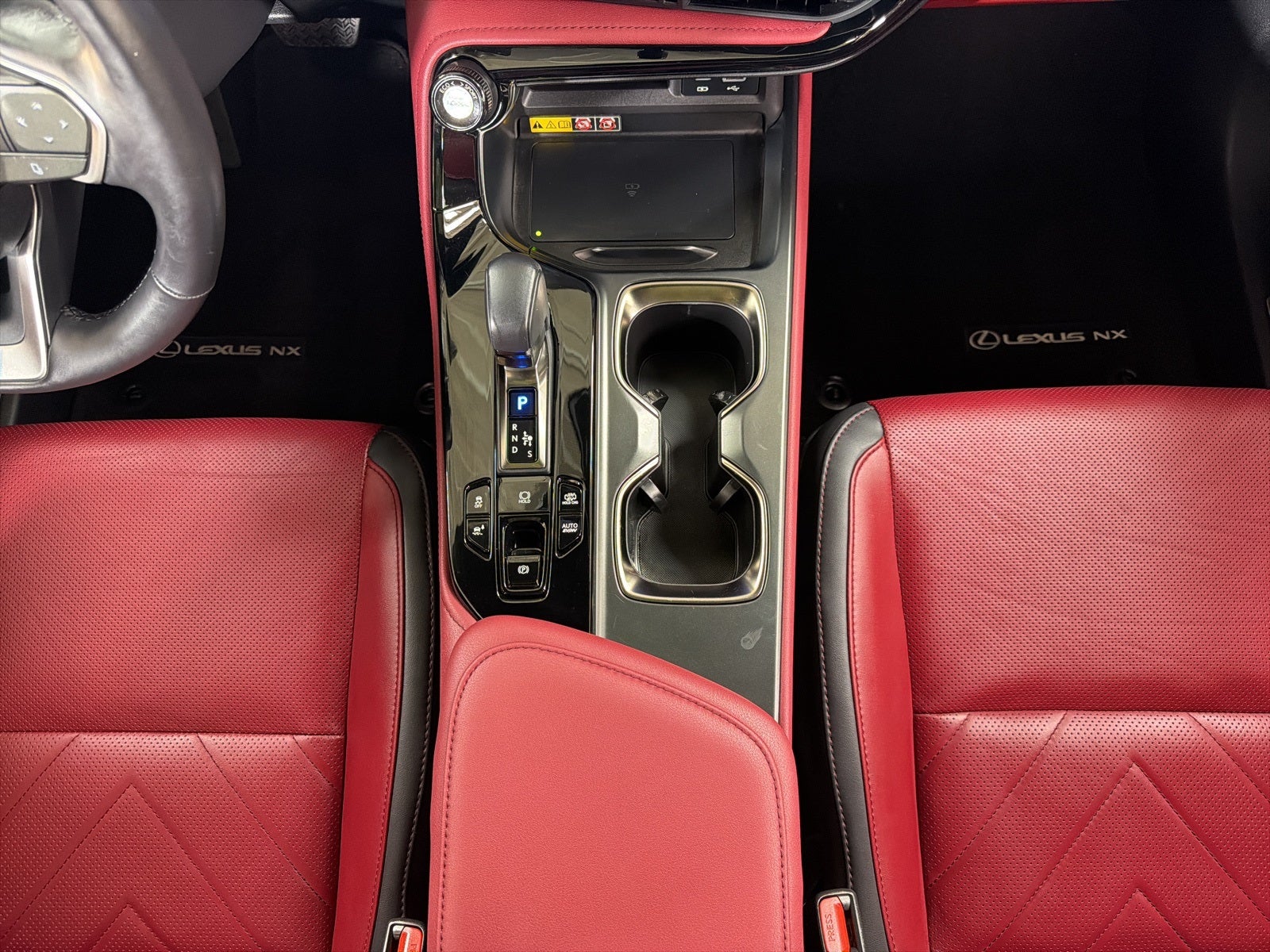 2025 Lexus NX 450h+ Luxury