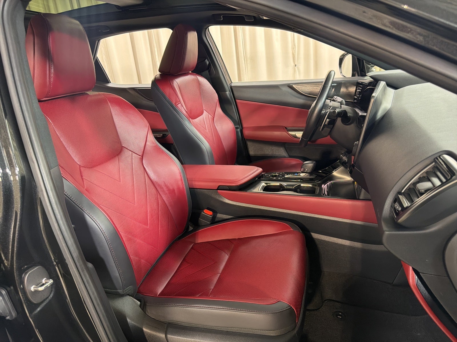 2025 Lexus NX 450h+ Luxury