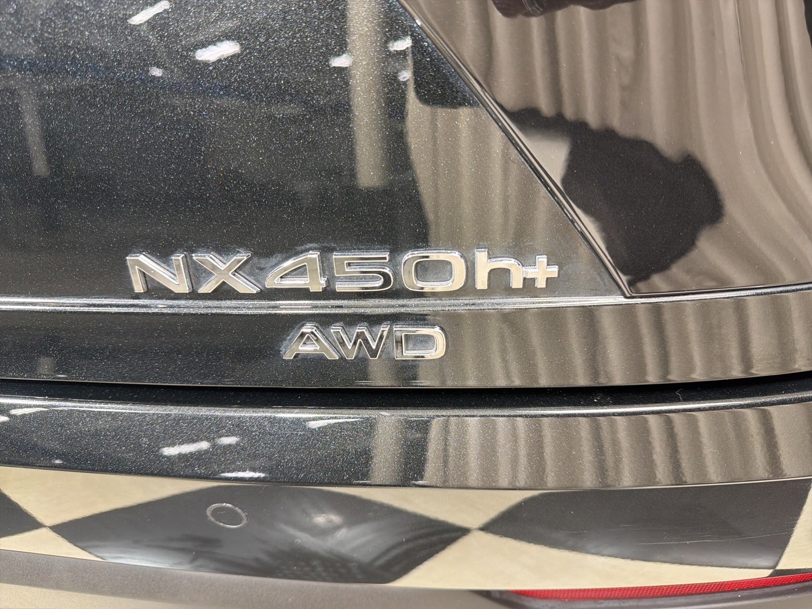 2025 Lexus NX 450h+ Luxury