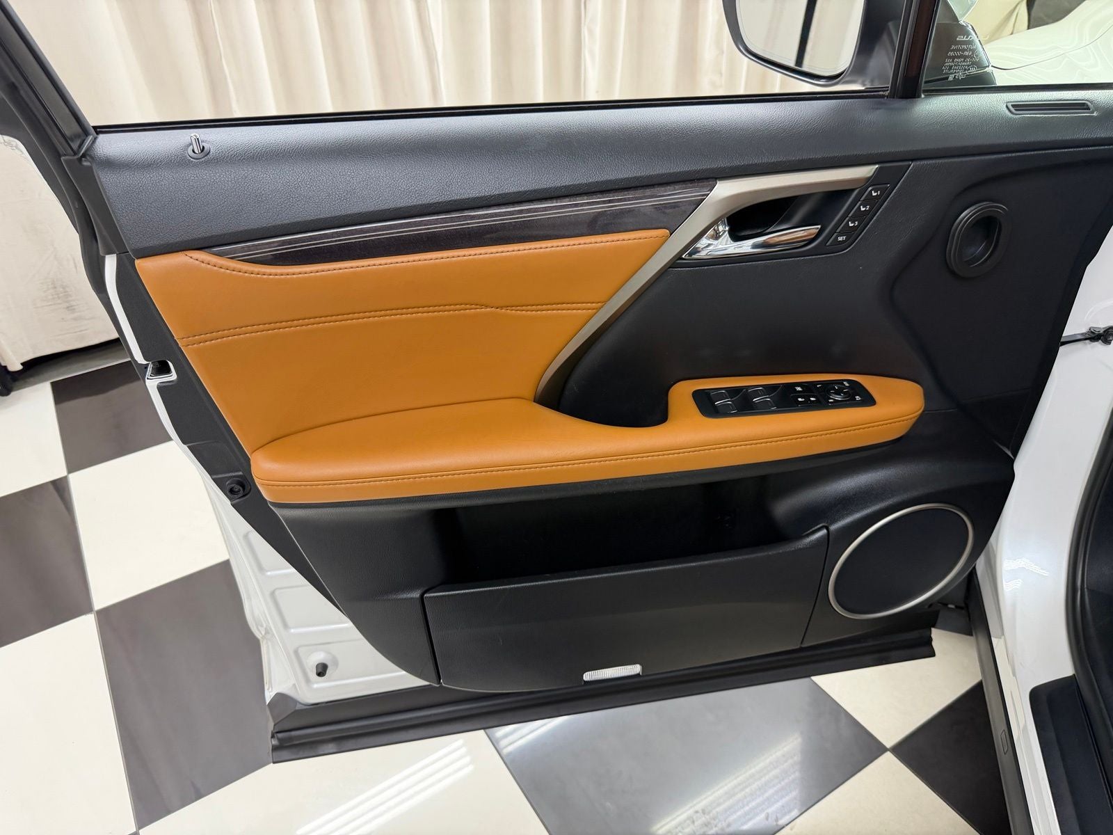 2022 Lexus RX 450hL Luxury