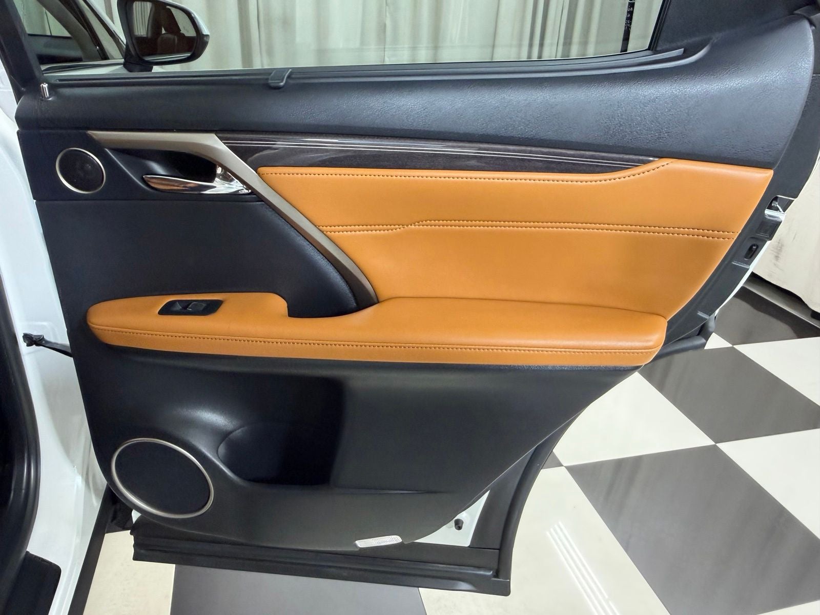 2022 Lexus RX 450hL Luxury