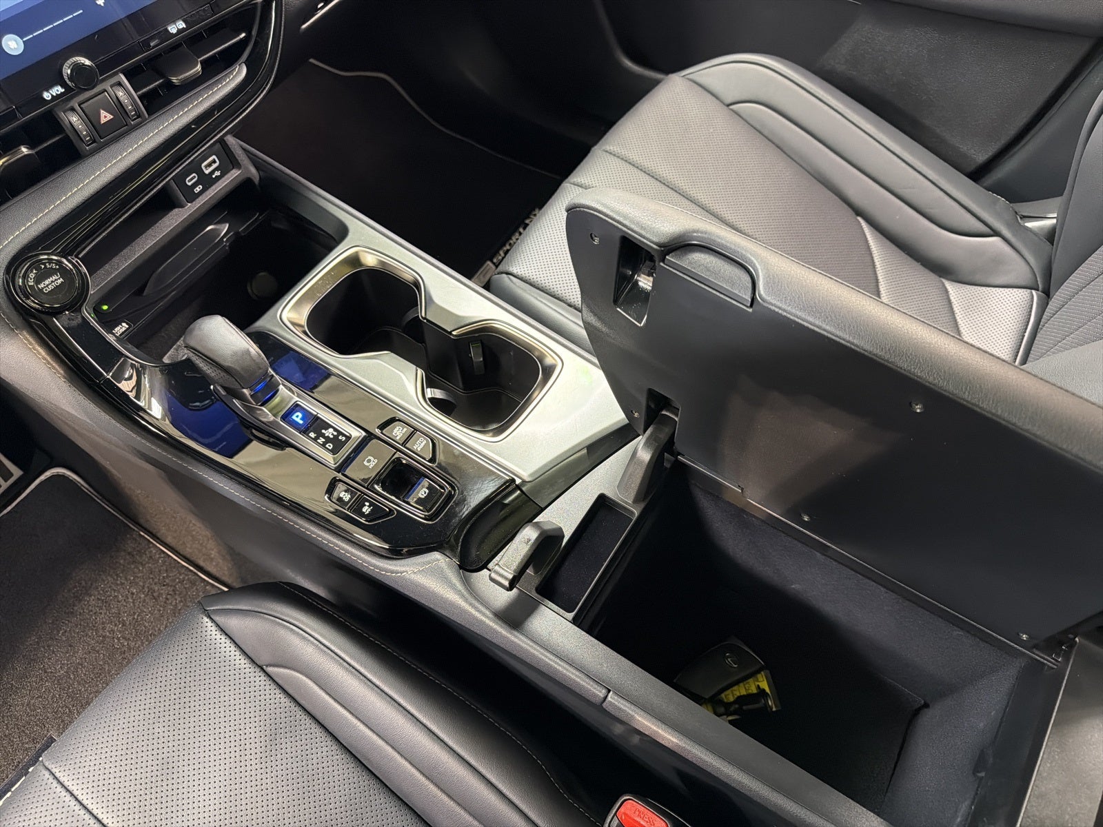 2025 Lexus NX 450h+ F SPORT