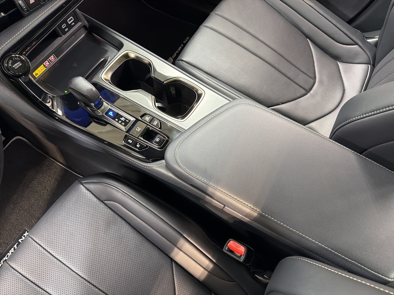 2025 Lexus NX 450h+ F SPORT