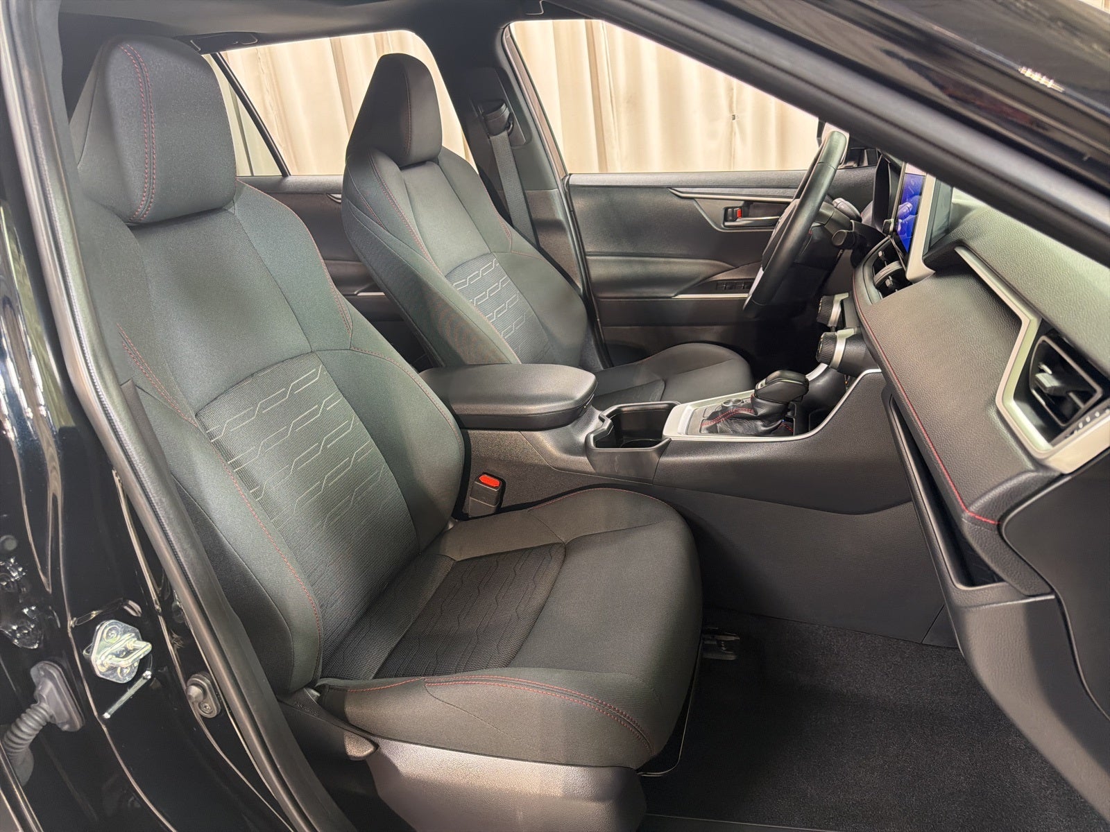 2023 Toyota RAV4 Prime SE