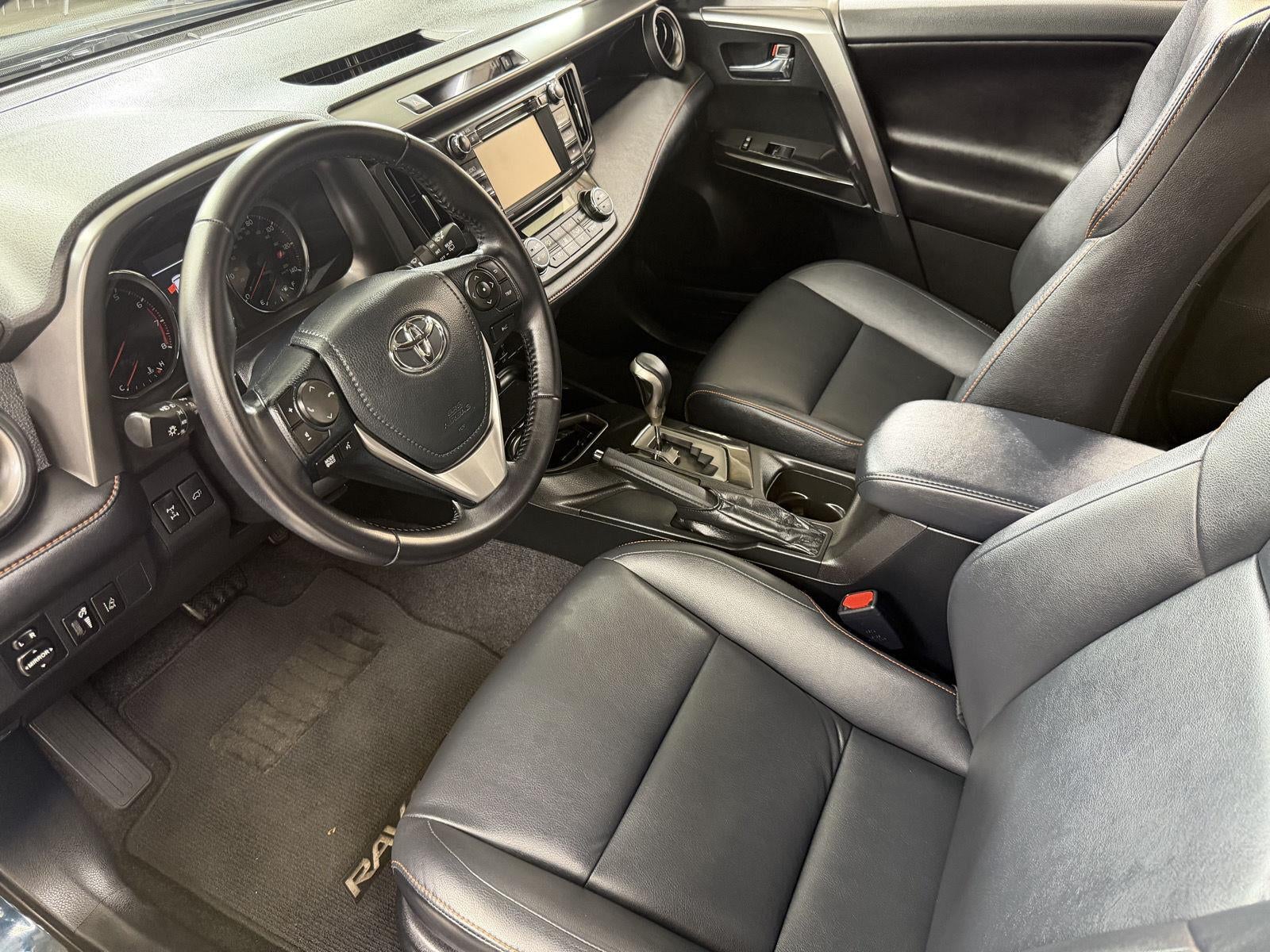 2017 Toyota RAV4 SE