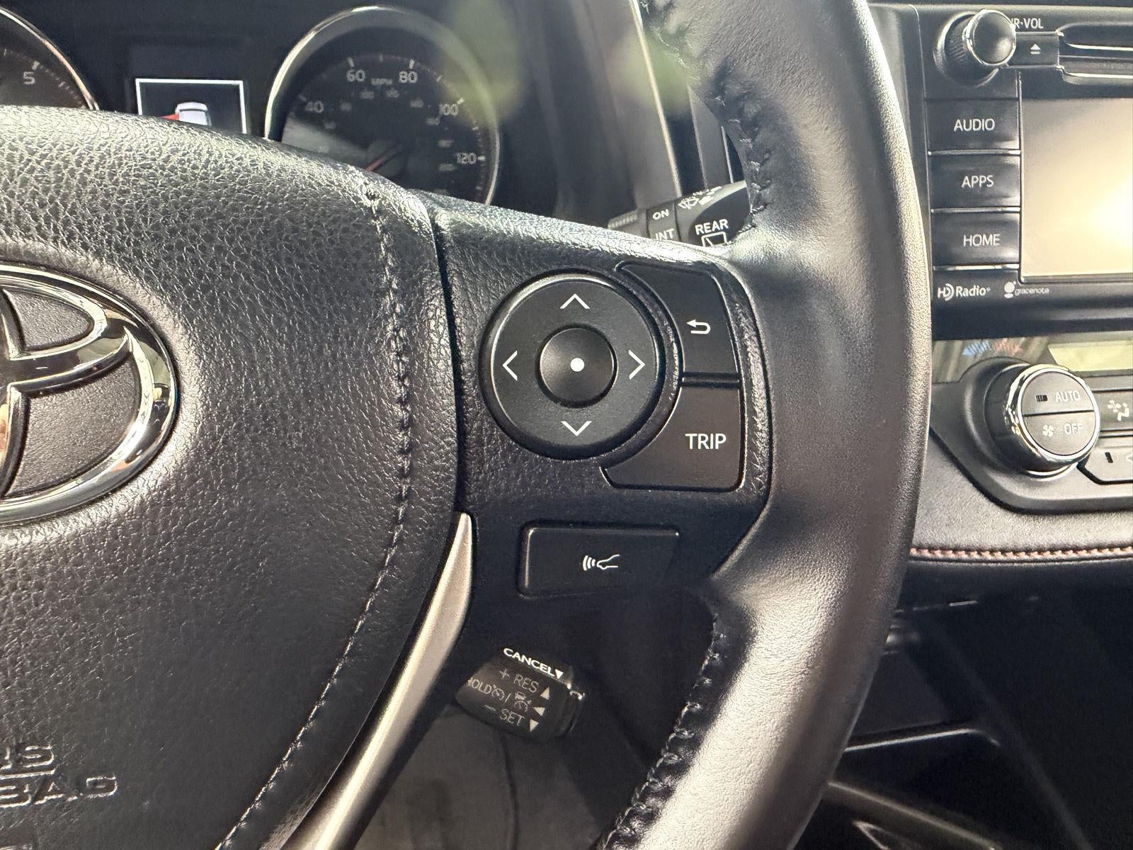2017 Toyota RAV4 SE
