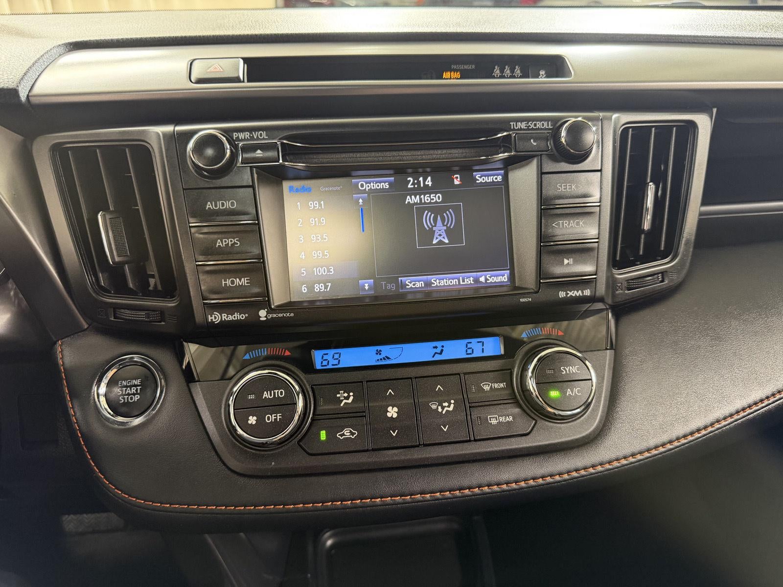 2017 Toyota RAV4 SE
