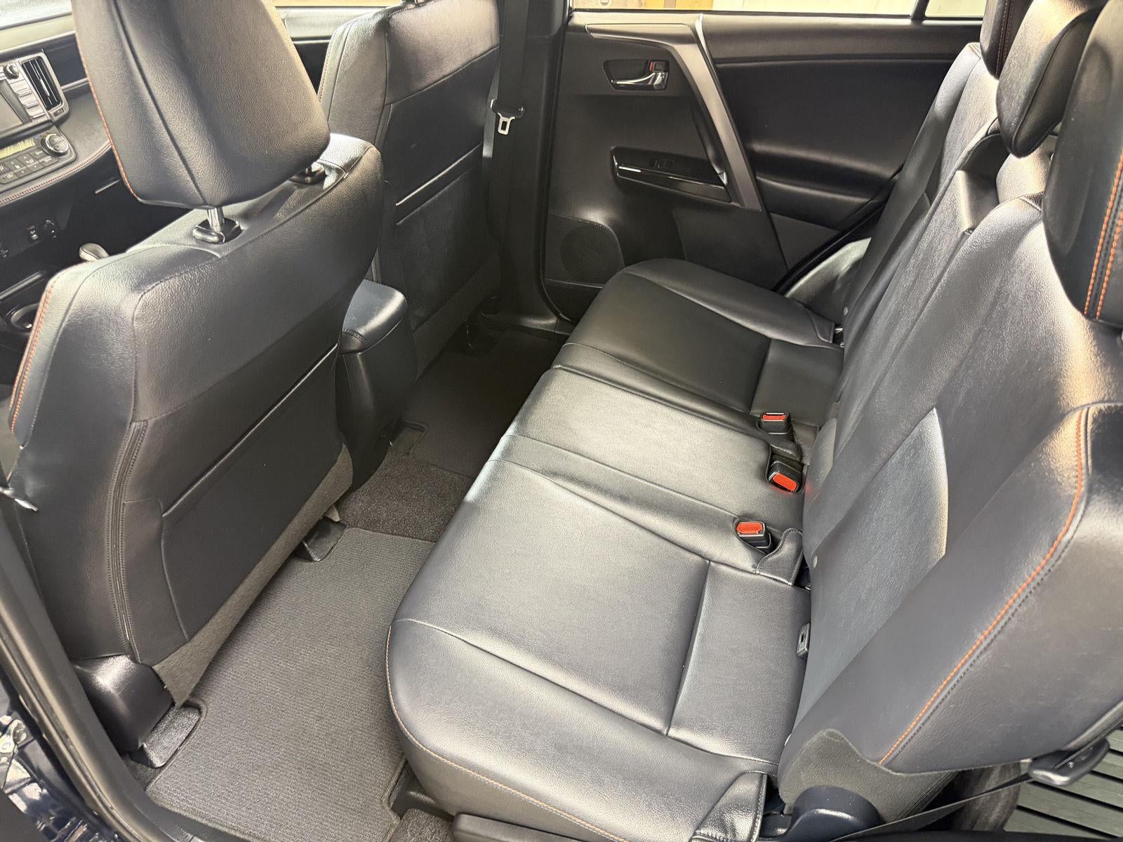 2017 Toyota RAV4 SE