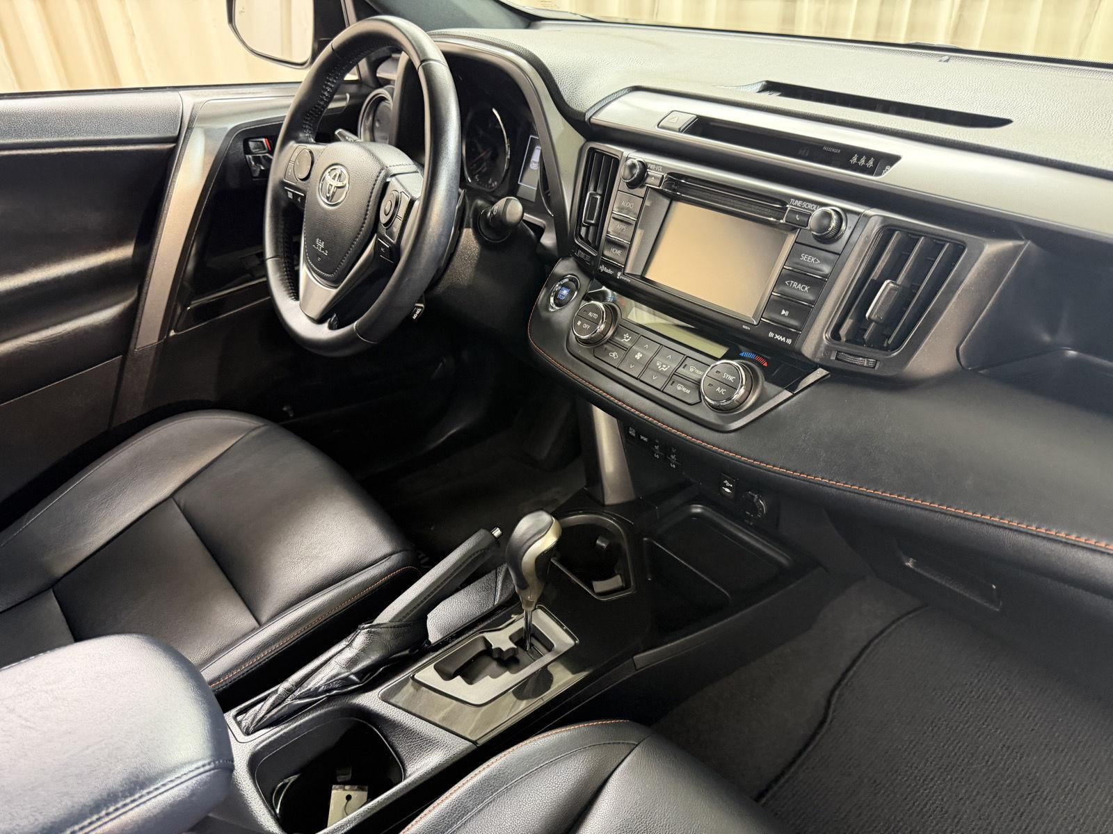 2017 Toyota RAV4 SE