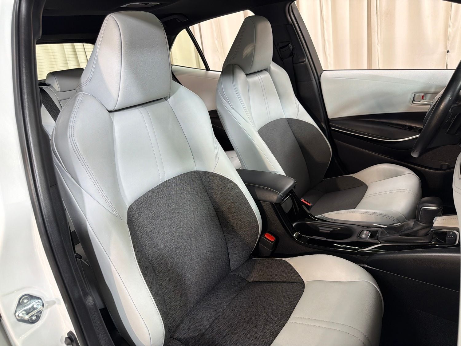 2022 Toyota Corolla Hatchback XSE