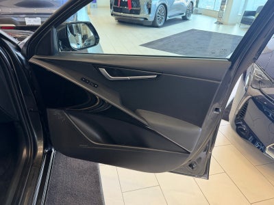 2023 Kia Niro SX Touring