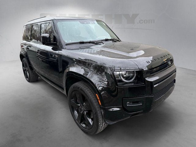 2025 Land Rover Defender 110 X-Dynamic SE