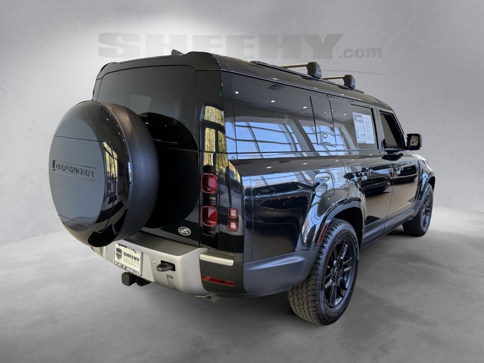 2023 Land Rover Defender 130 SE