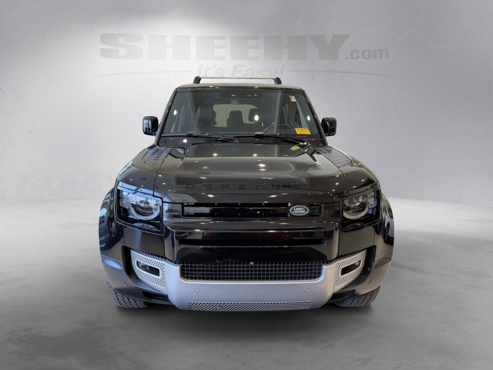 2023 Land Rover Defender 130 SE