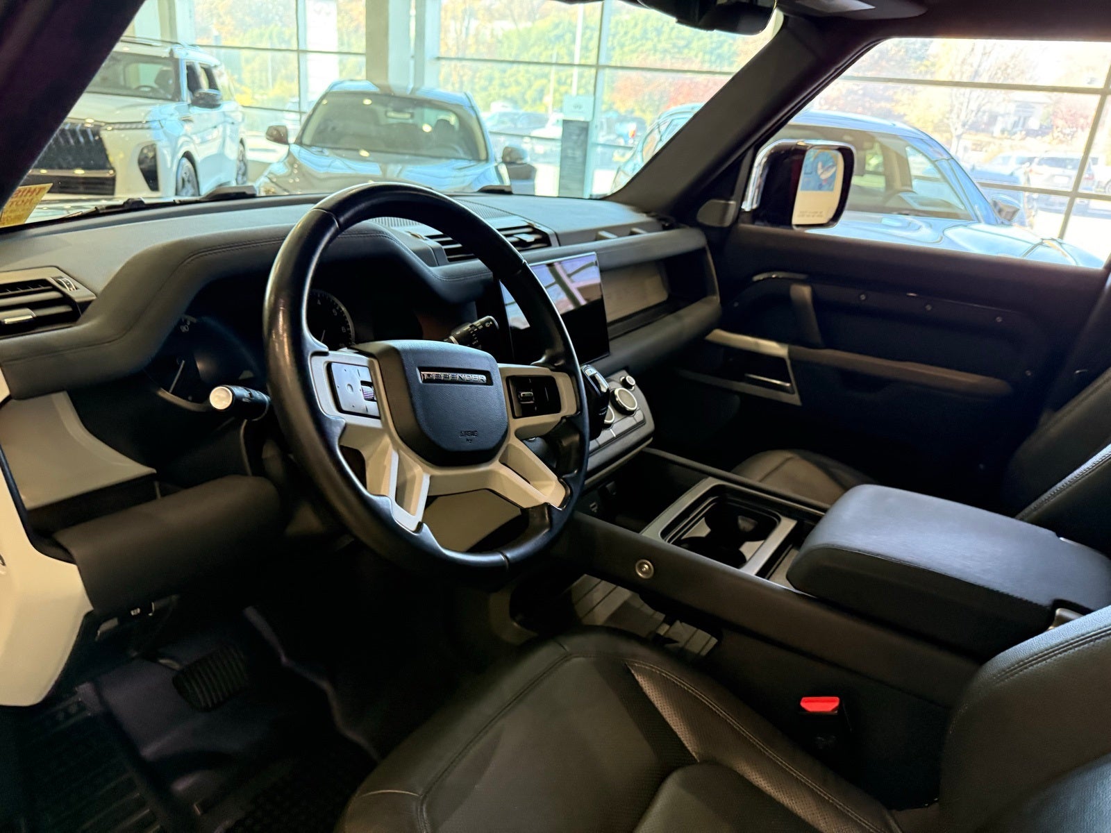 2023 Land Rover Defender 130 SE