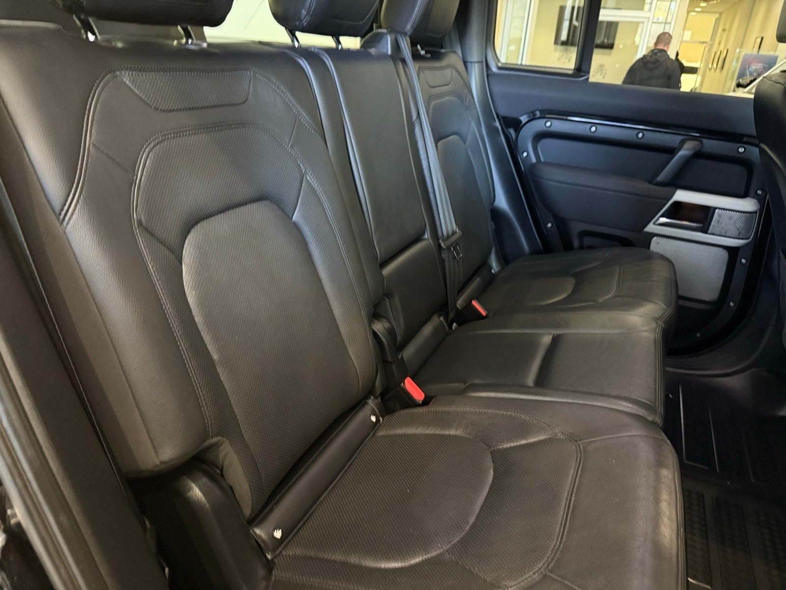 2023 Land Rover Defender 130 SE