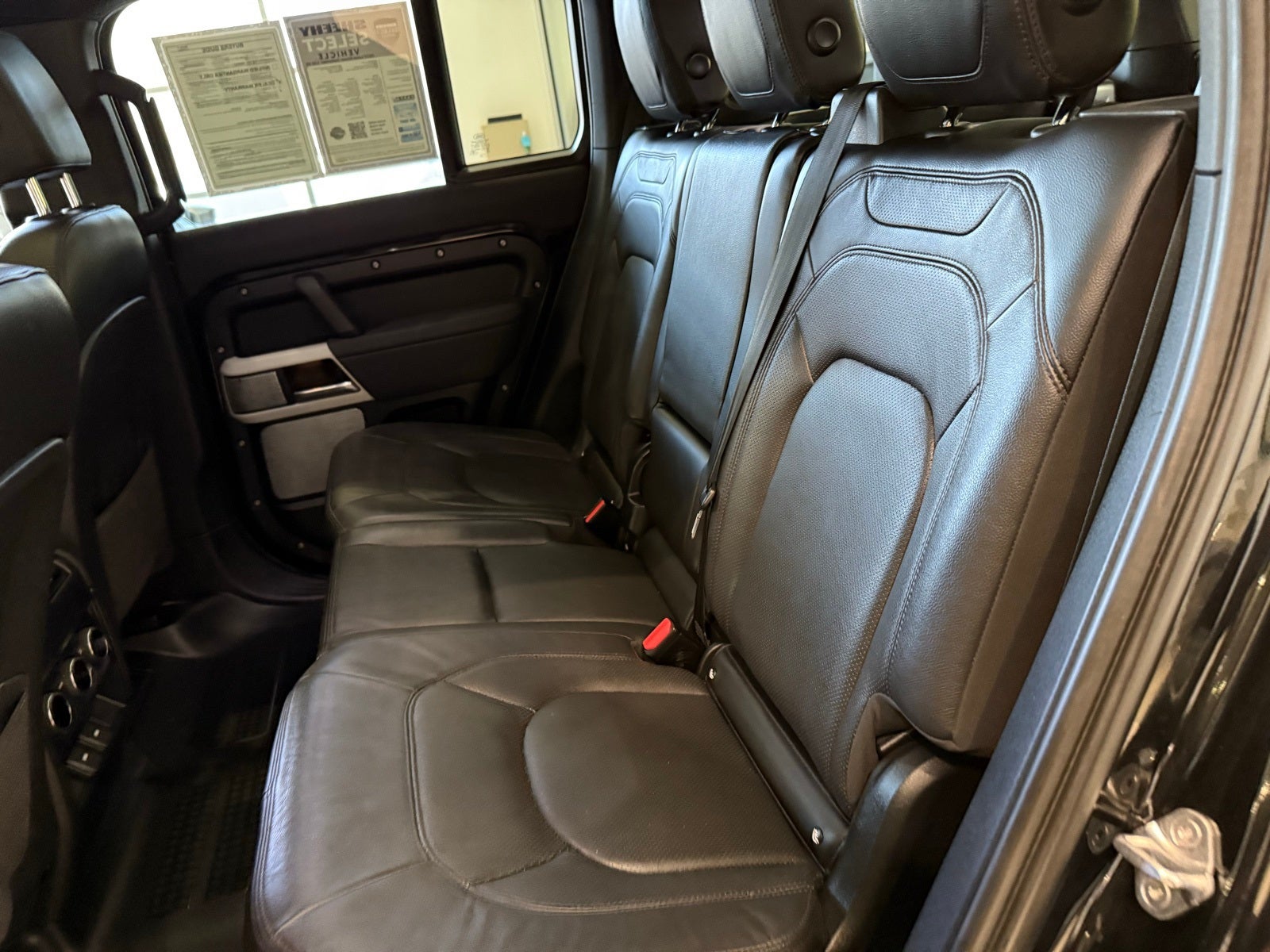 2023 Land Rover Defender 130 SE