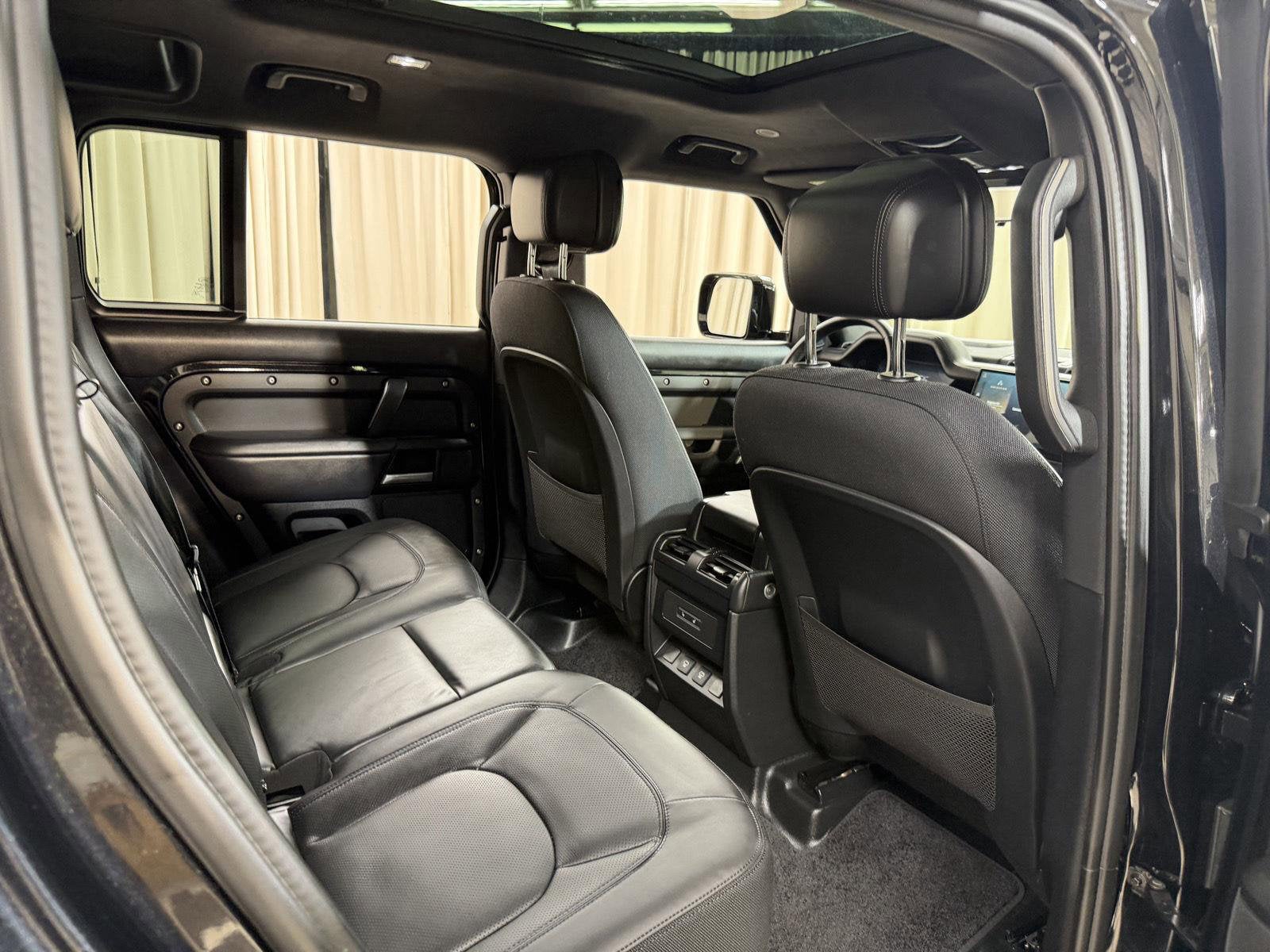 2025 Land Rover Defender 110 X