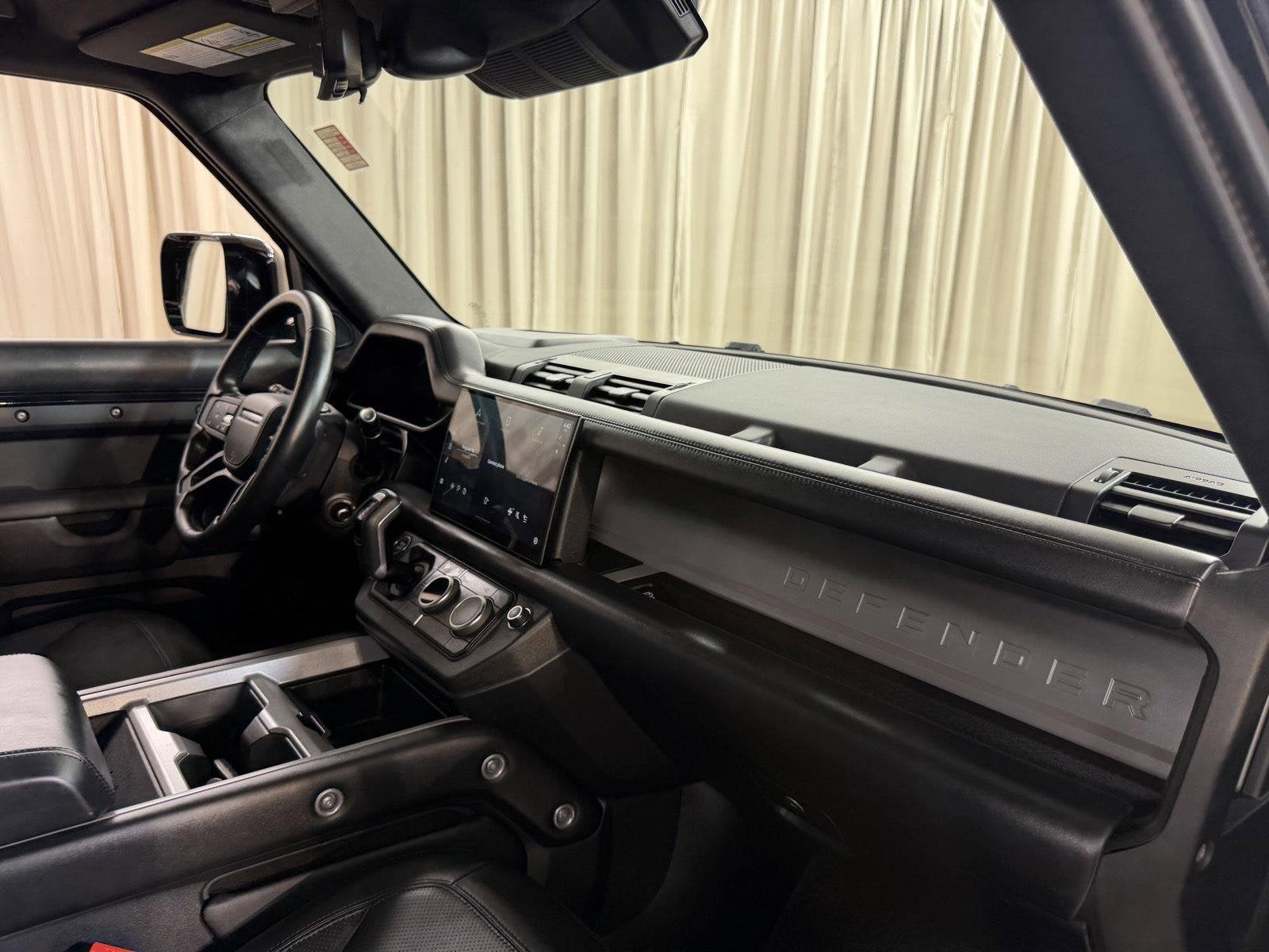 2025 Land Rover Defender 110 X