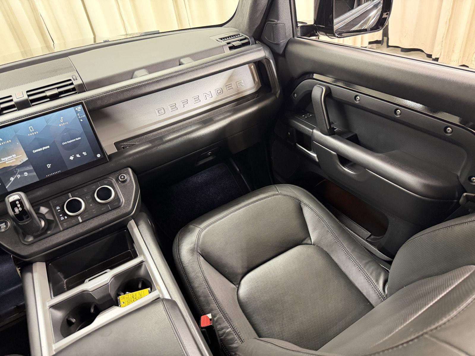 2025 Land Rover Defender 110 X