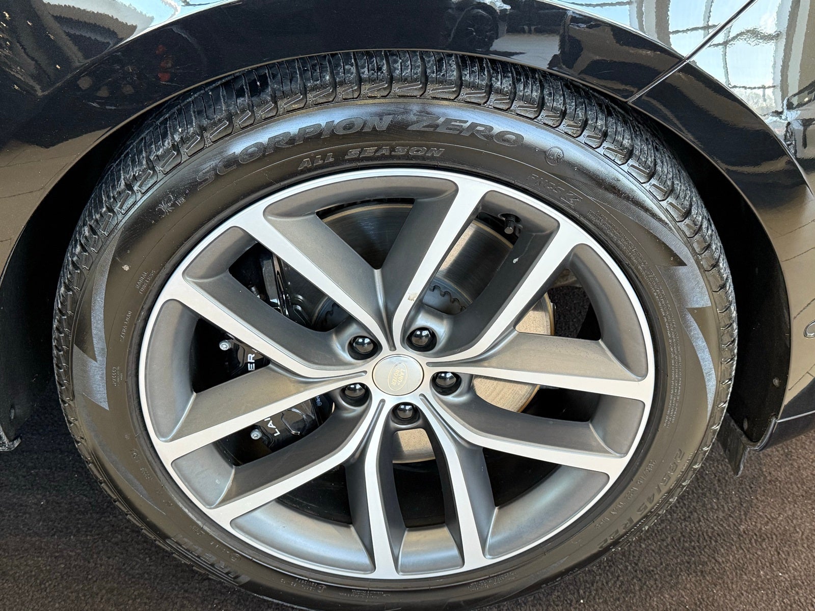 2025 Land Rover Range Rover Plug-In Hybrid Autobiography