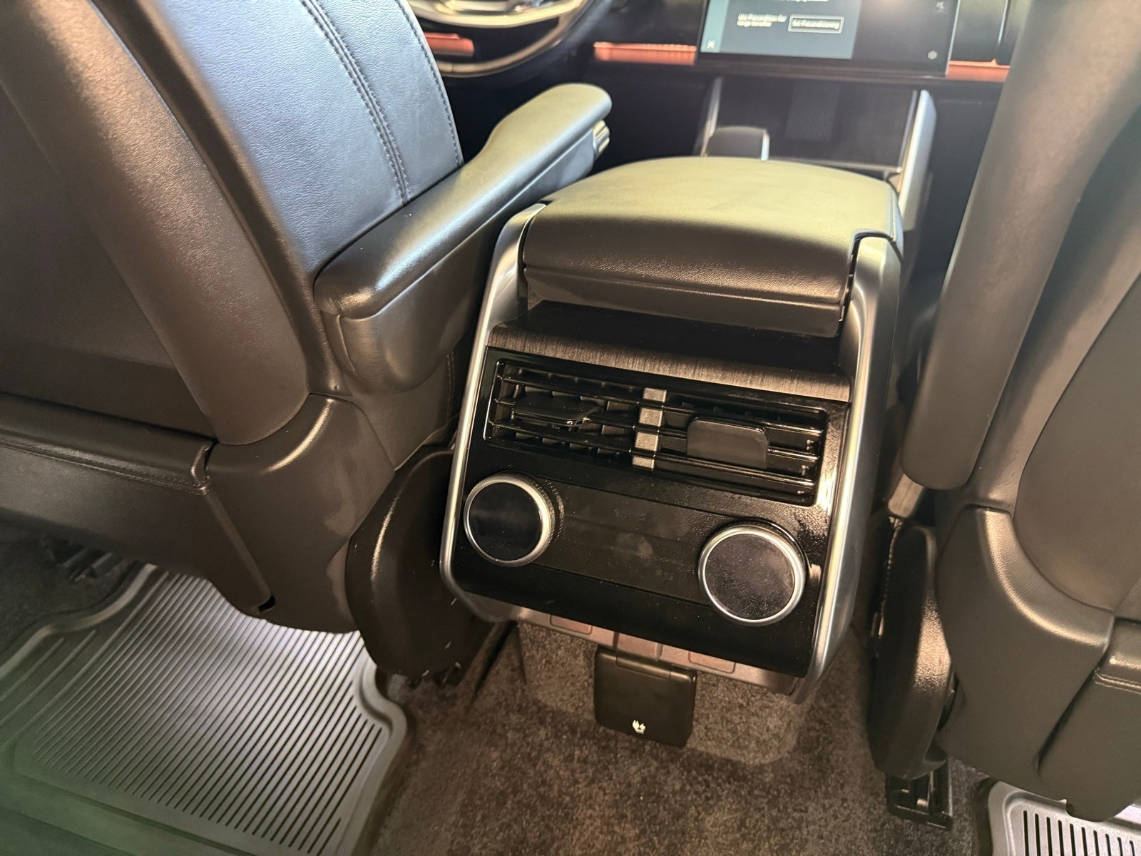 2025 Land Rover Range Rover Plug-In Hybrid Autobiography