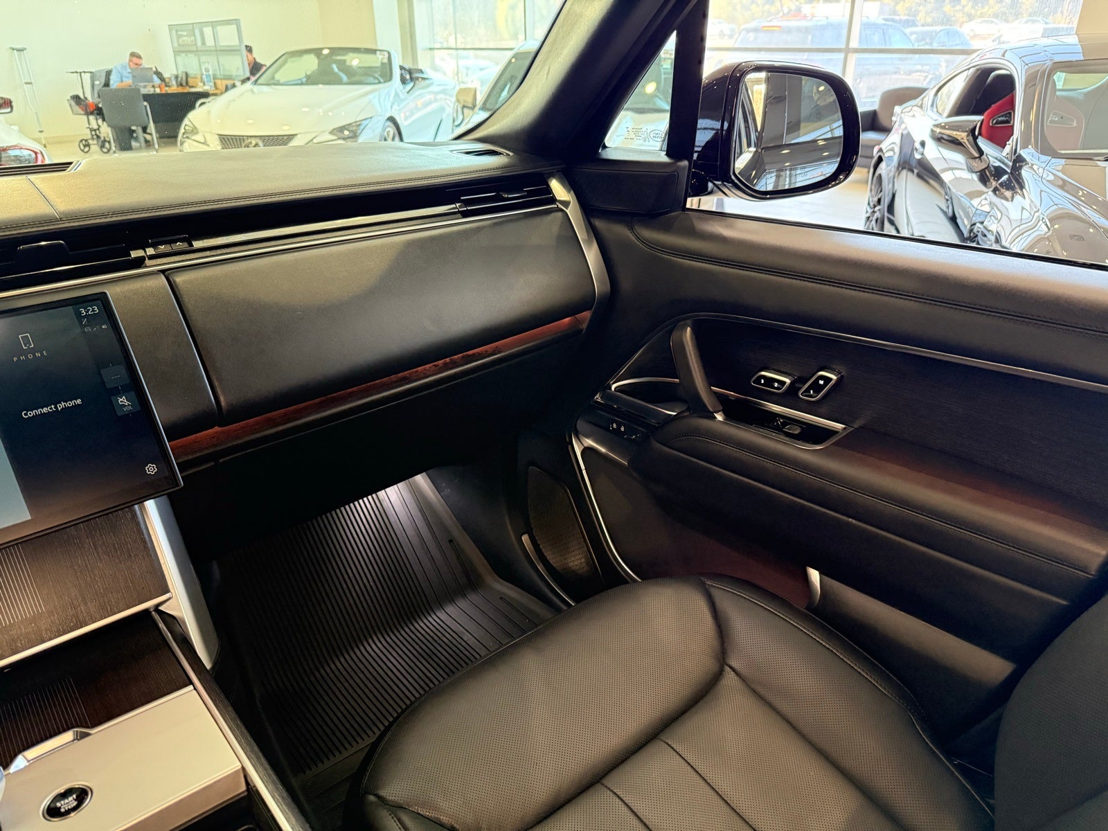 2025 Land Rover Range Rover Plug-In Hybrid Autobiography