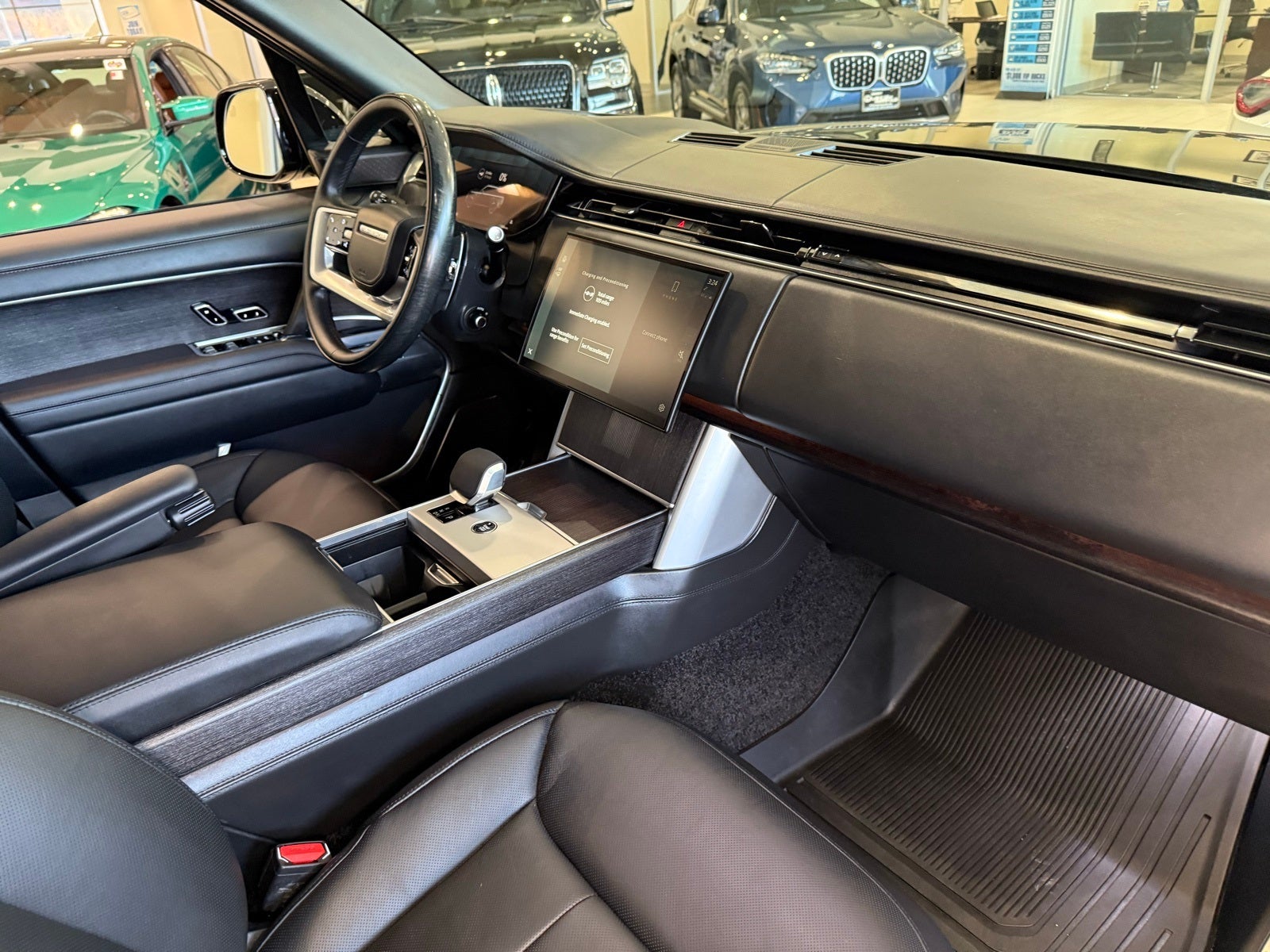 2025 Land Rover Range Rover Plug-In Hybrid Autobiography