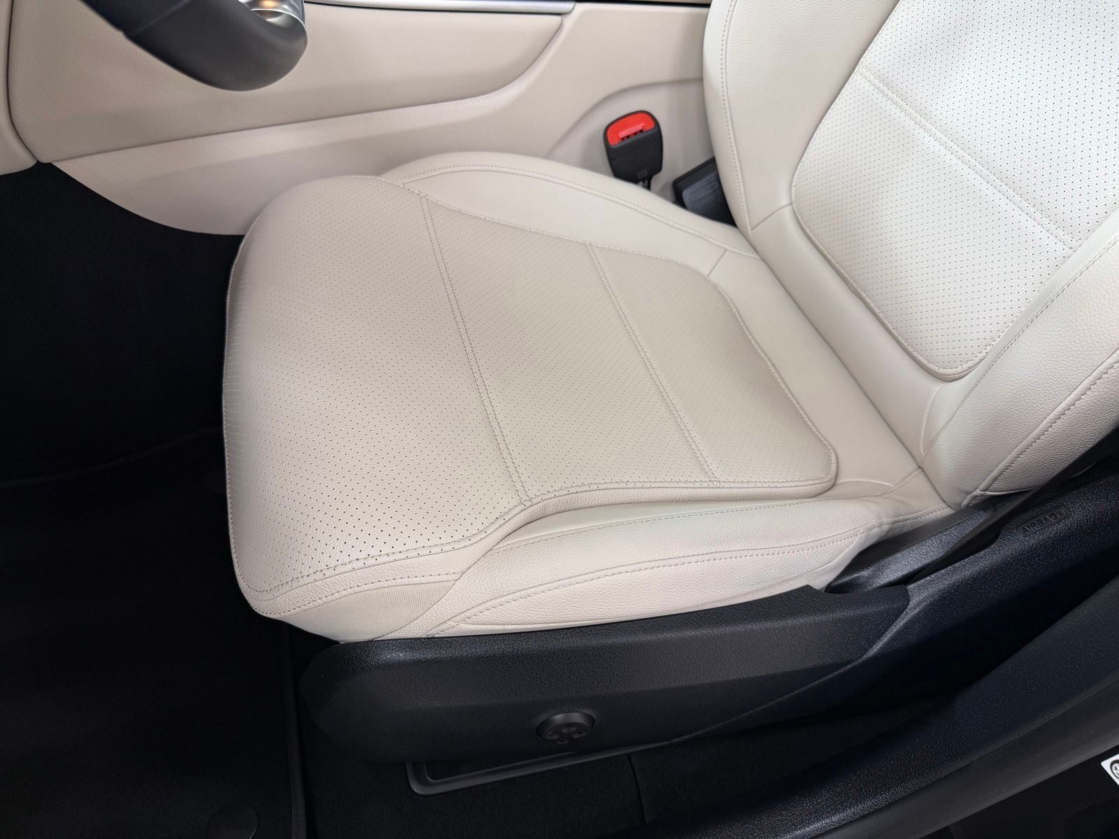 2025 Mercedes-Benz GLC GLC 300 4MATIC®