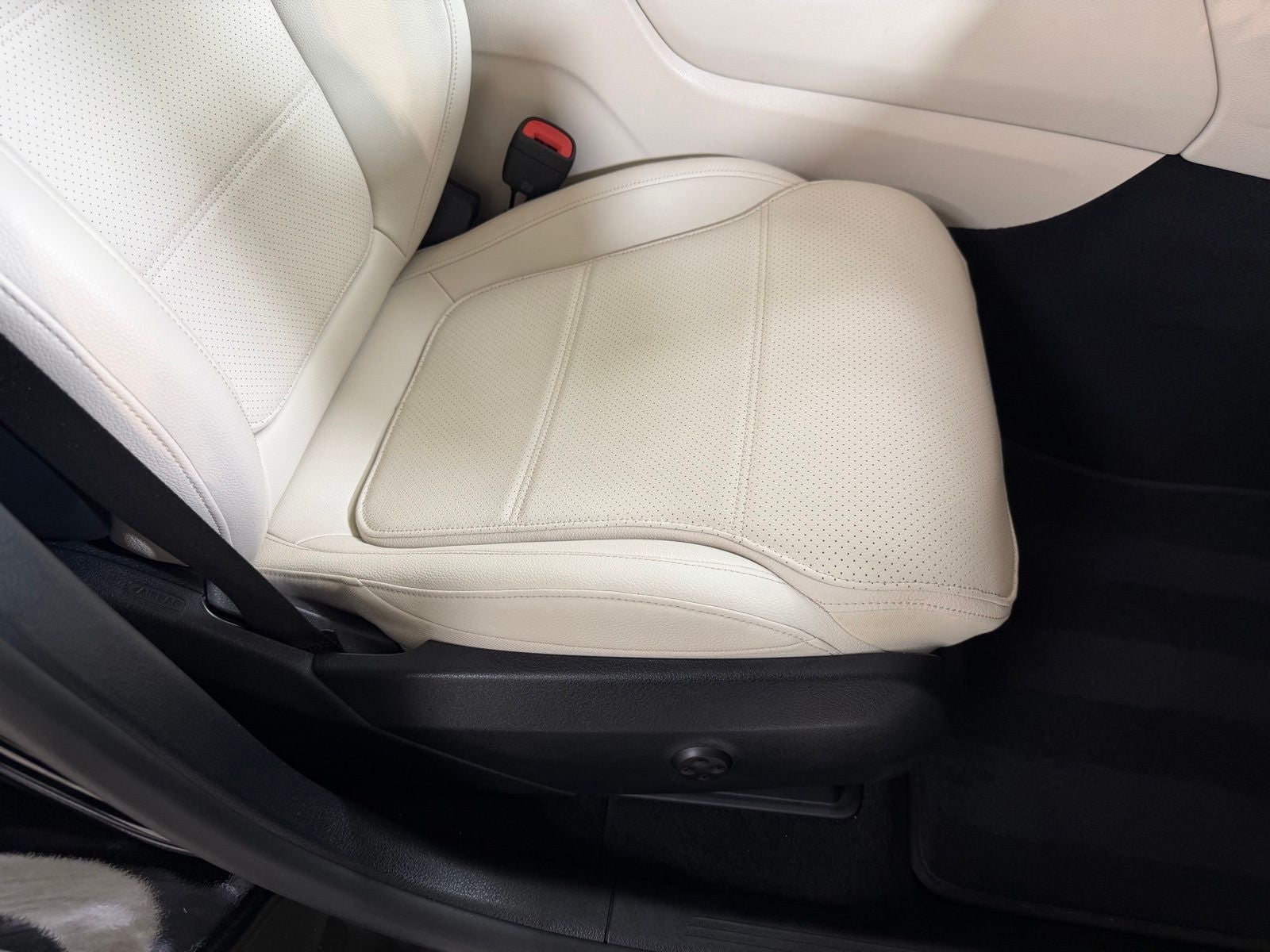 2025 Mercedes-Benz GLC GLC 300 4MATIC®