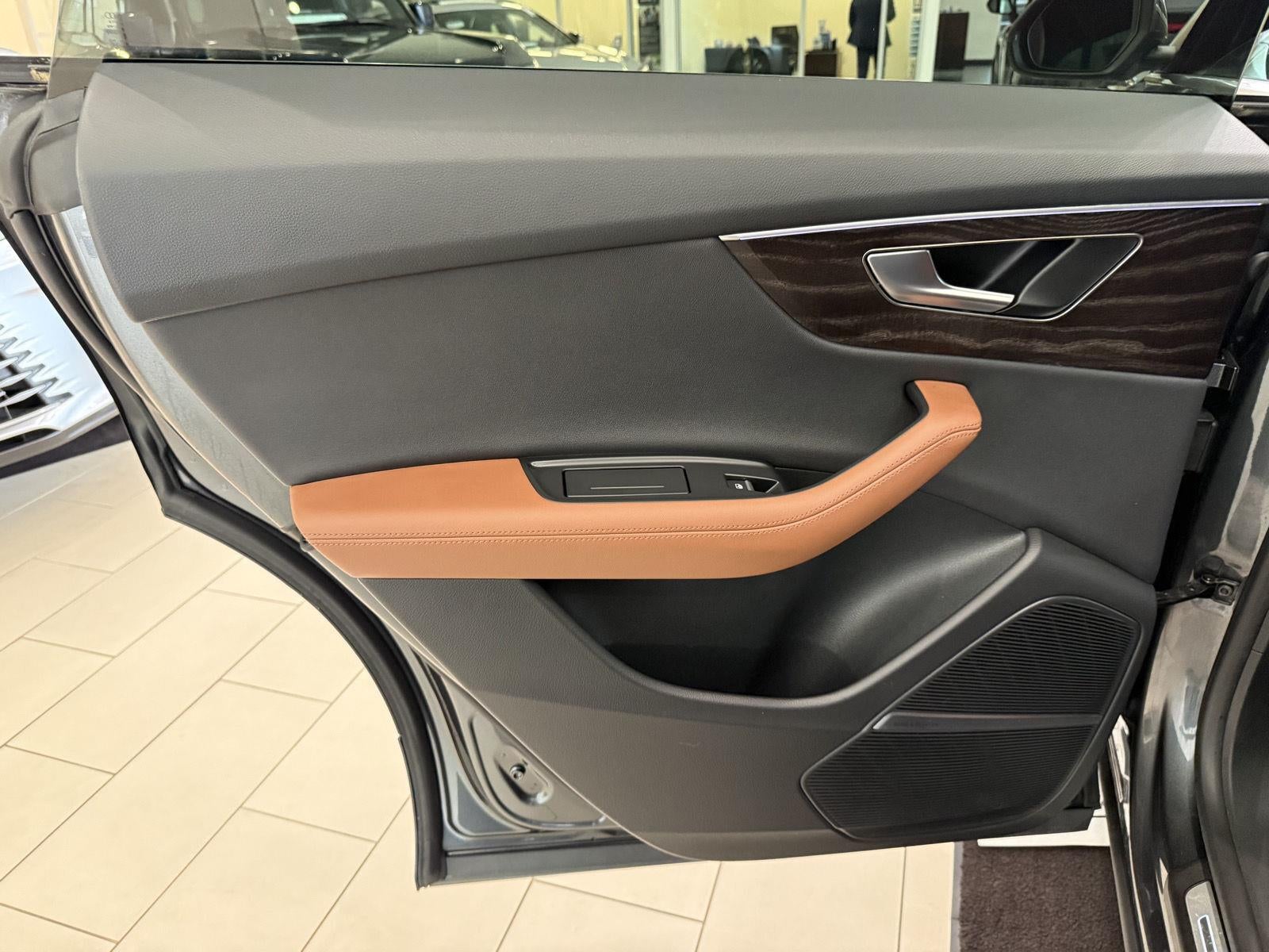 2023 Audi Q8 Premium Plus