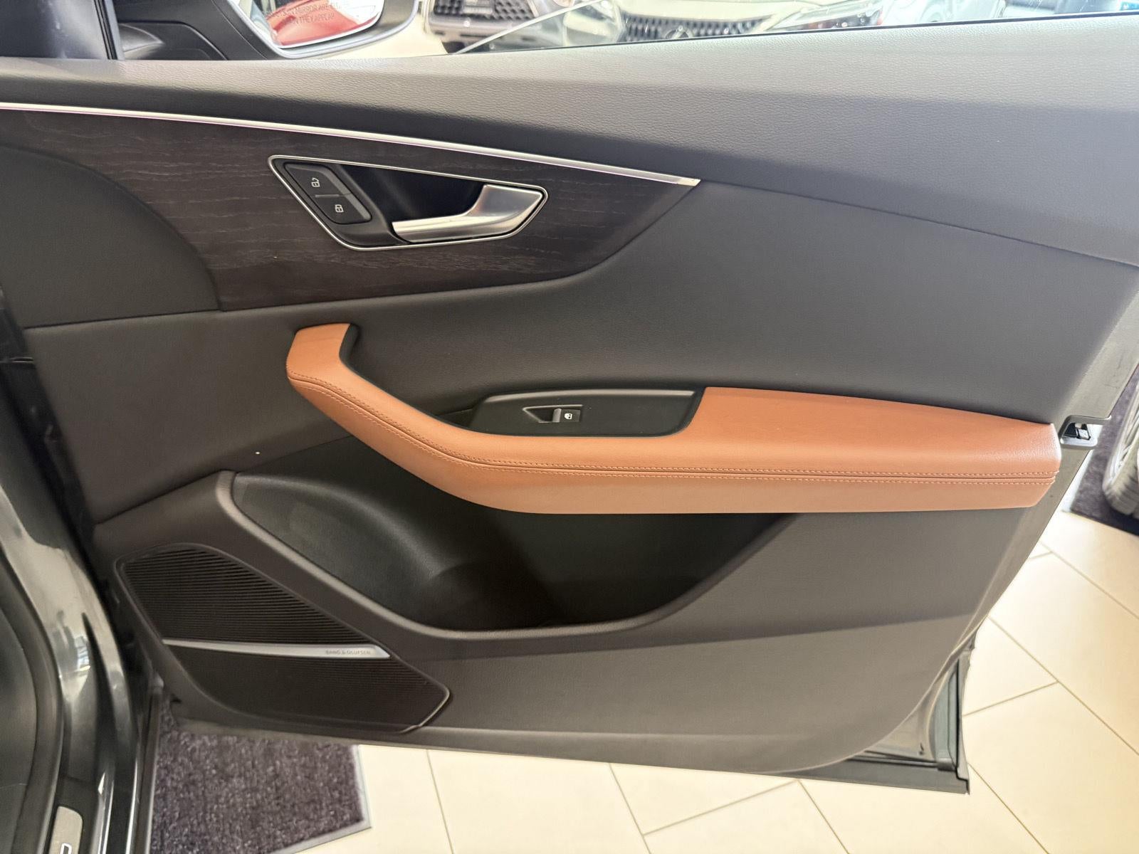 2023 Audi Q8 Premium Plus