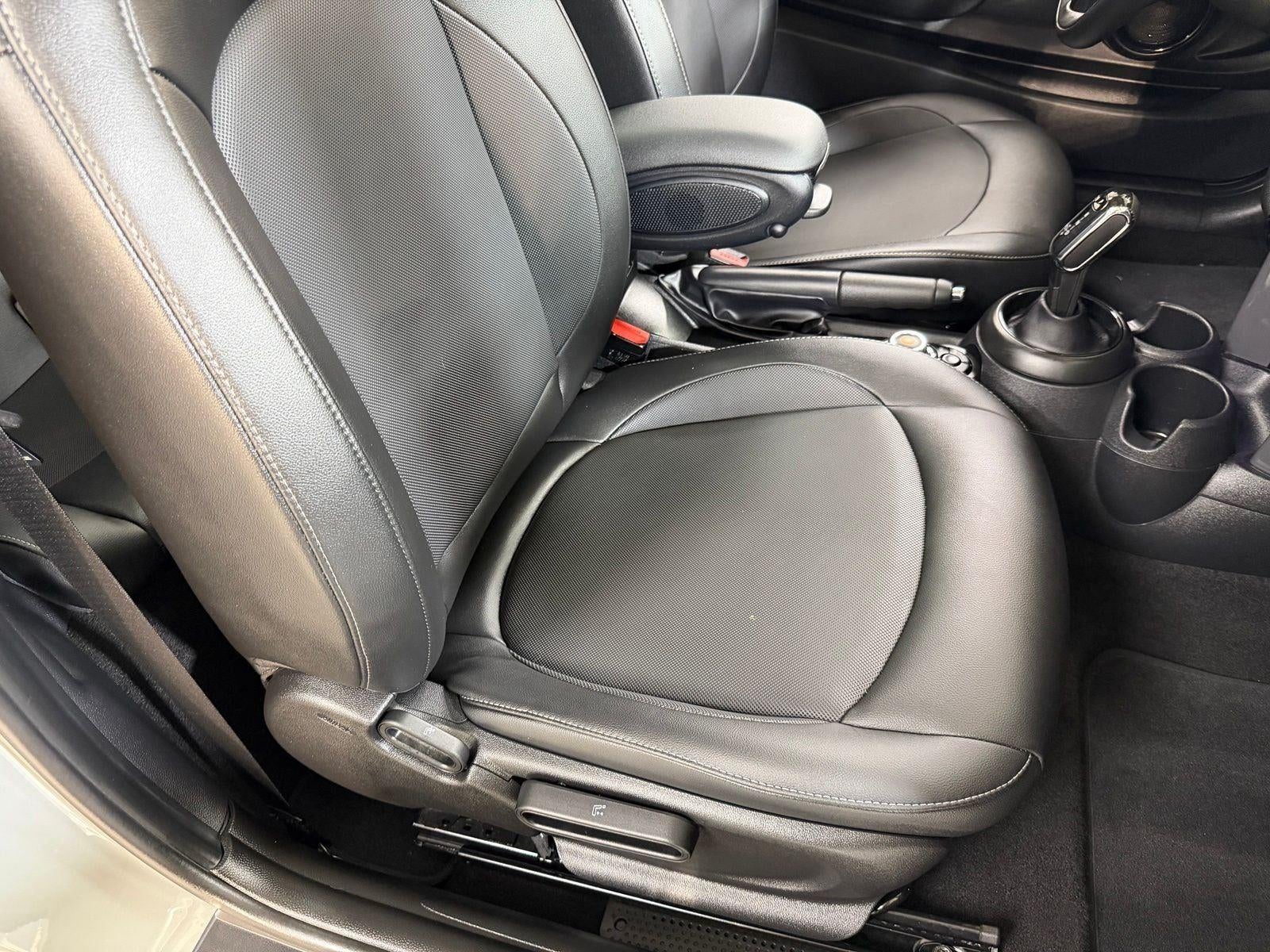 2021 MINI Cooper Signature