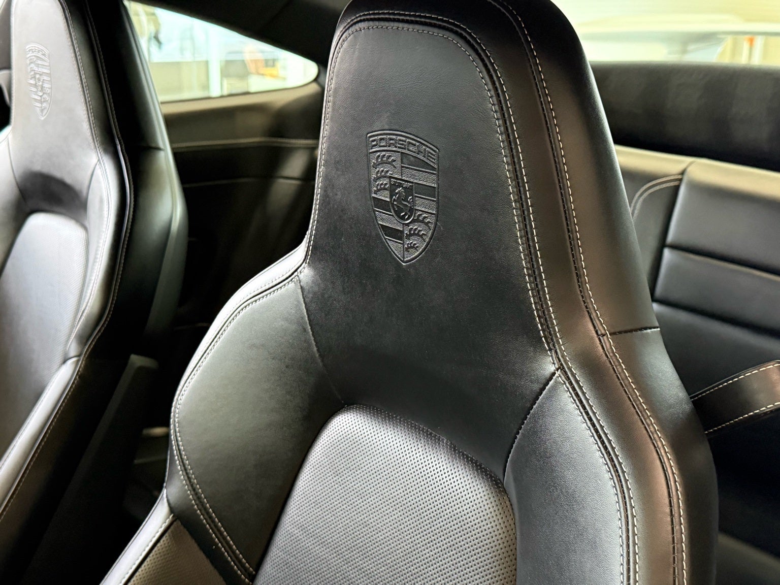 2023 Porsche 911 Carrera 4S