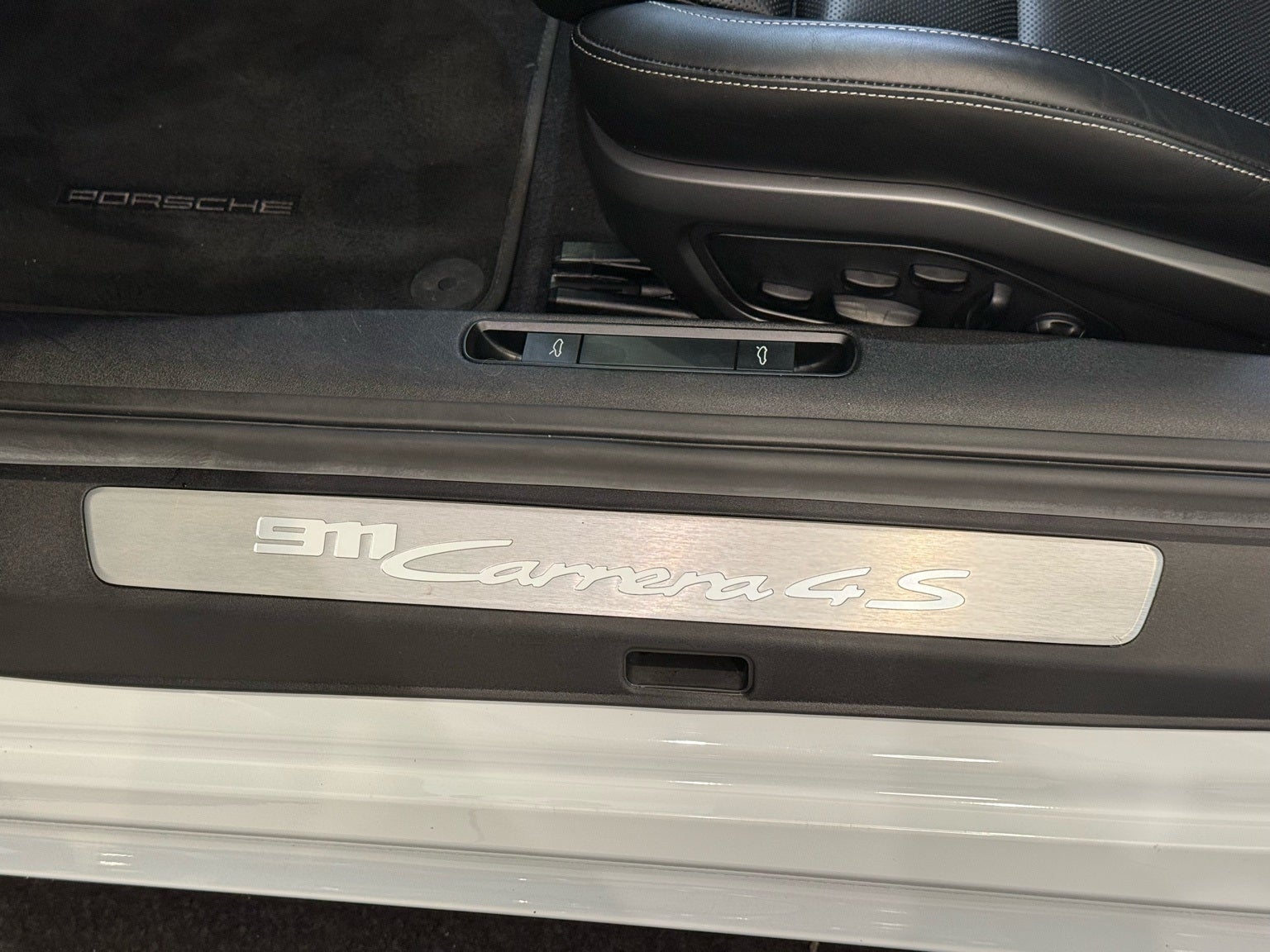 2023 Porsche 911 Carrera 4S