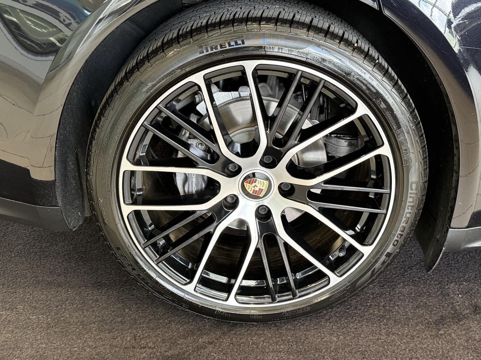 2022 Porsche Panamera Base