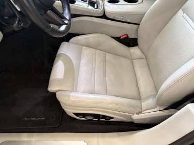 2022 Porsche Panamera Base