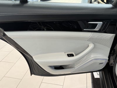 2022 Porsche Panamera Base