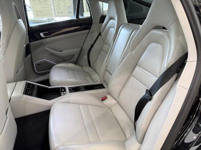 2022 Porsche Panamera Base