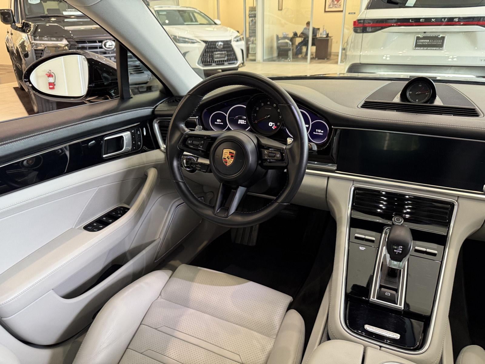 2022 Porsche Panamera Base