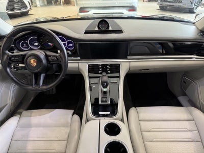 2022 Porsche Panamera Base