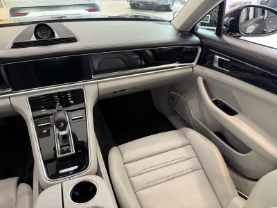 2022 Porsche Panamera Base