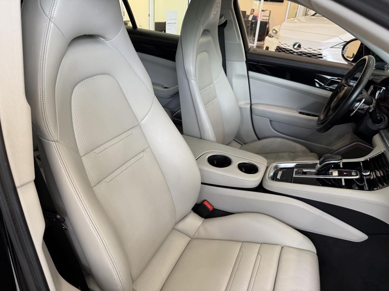 2022 Porsche Panamera Base
