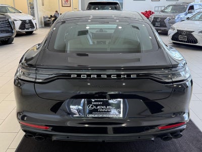 2022 Porsche Panamera Base