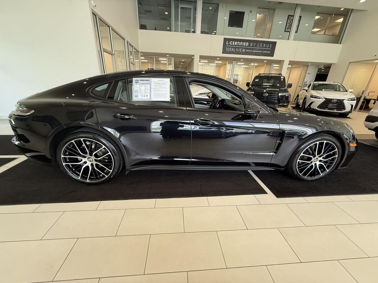 2022 Porsche Panamera Base